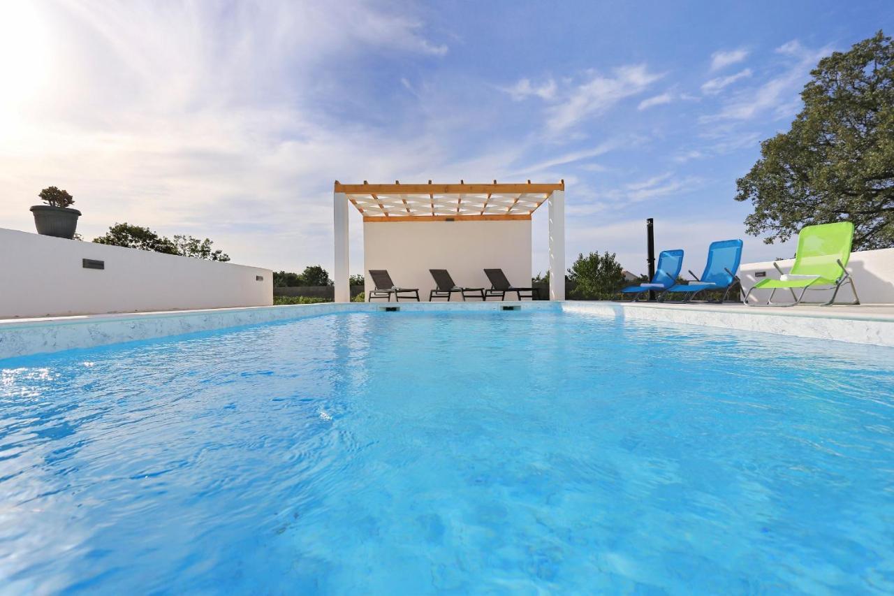 Holidayhouse Alirio With Heated Pool. Врси Екстериор снимка