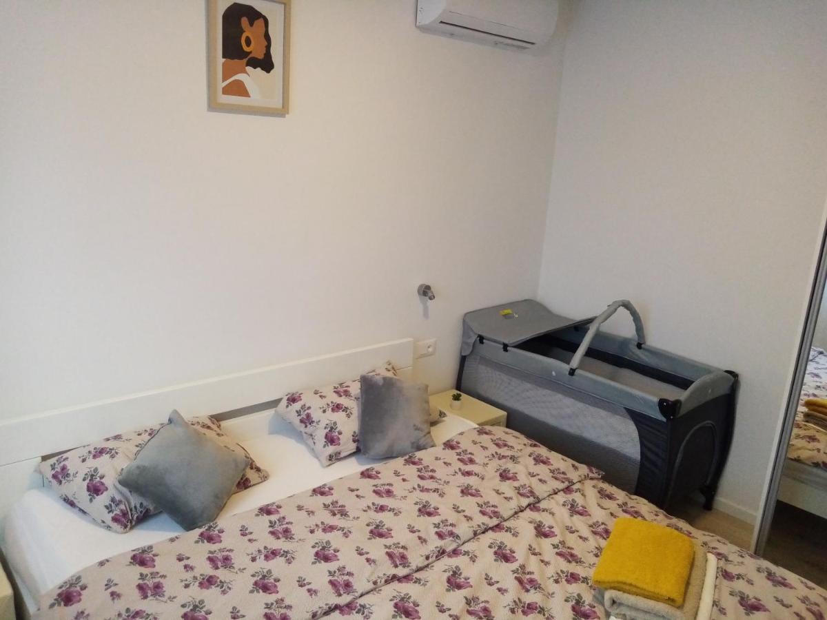 Holidayhouse Alirio With Heated Pool. Врси Екстериор снимка