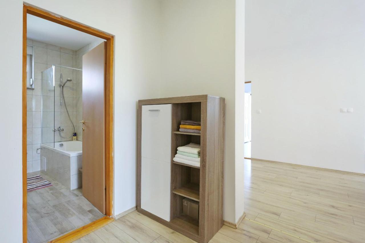 Holidayhouse Alirio With Heated Pool. Врси Екстериор снимка
