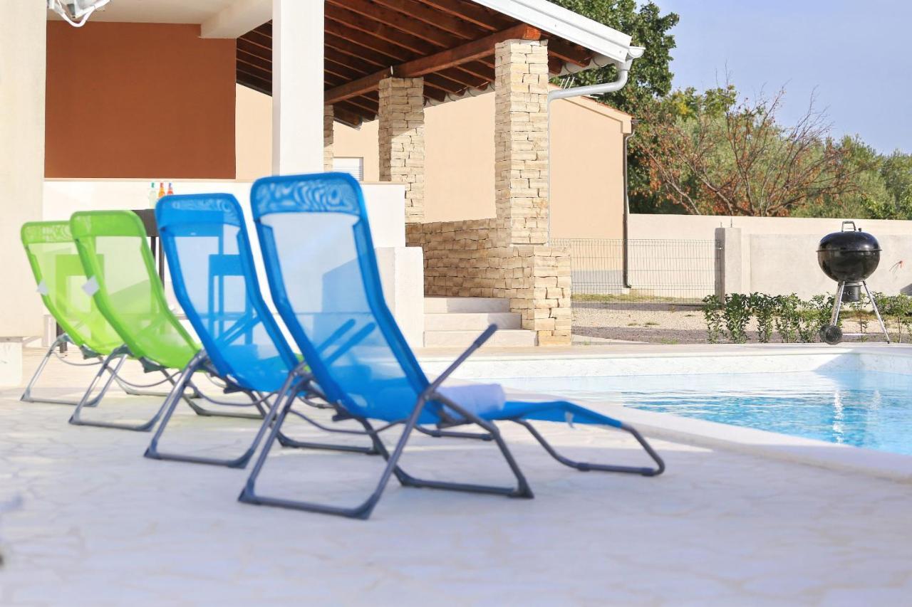Holidayhouse Alirio With Heated Pool. Врси Екстериор снимка