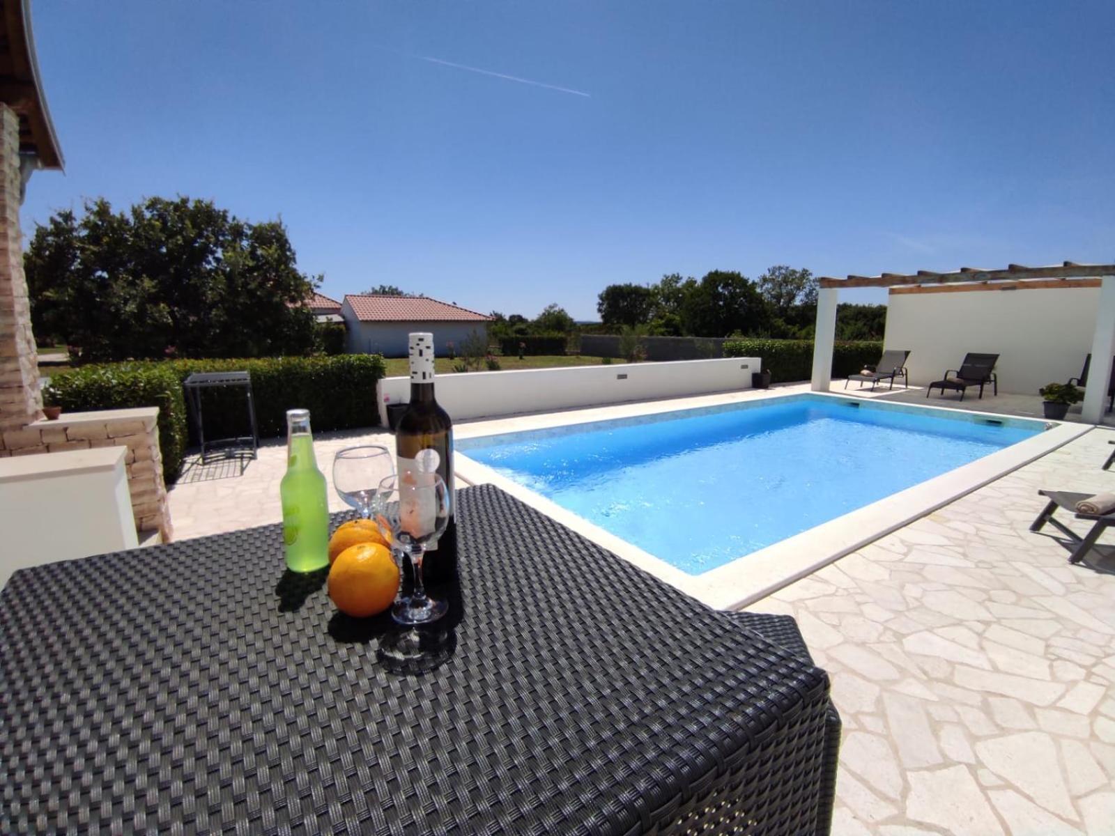 Holidayhouse Alirio With Heated Pool. Врси Екстериор снимка