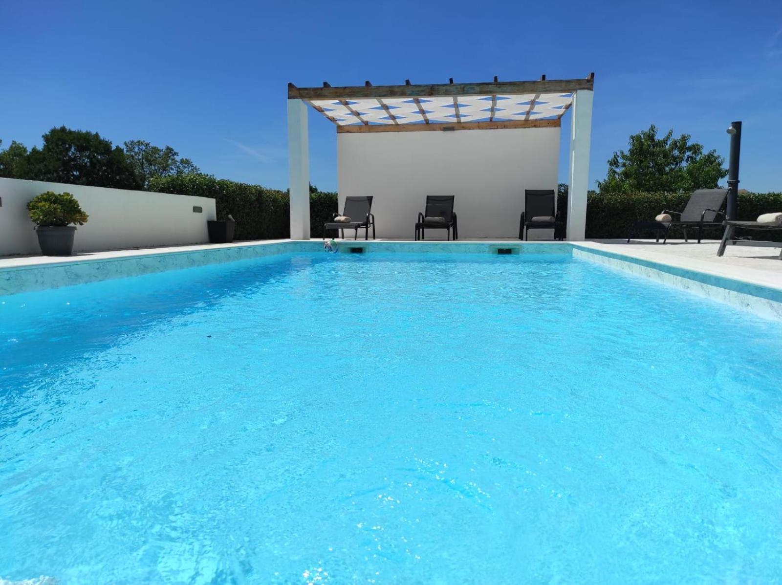 Holidayhouse Alirio With Heated Pool. Врси Екстериор снимка
